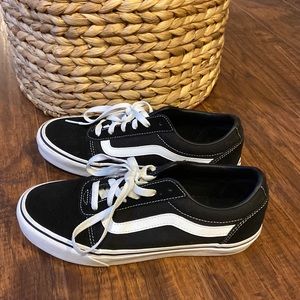 Size 9 vans, wore only once!